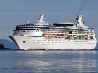 Лайнер The Vision of the Seas, фото с сайта wakewash.com