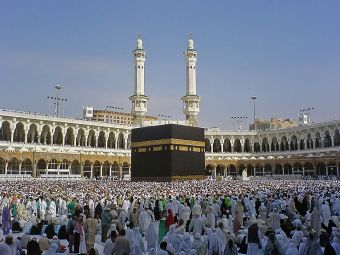 Паломники совершают хадж. Фото пользователя Muhammad Mahdi Karim с сайта wikimedia.org
