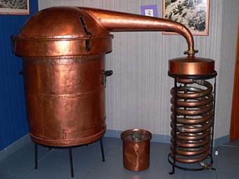 Самогонный аппарат. Изображение с сайта www.top4man.ru