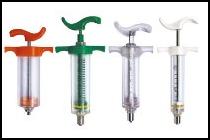 Ветеринарные шприцы. Фото с сайта vetneedles.com