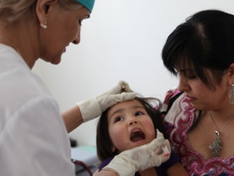 Вакцинация против полиомиелита в Таджикистане, фото пресс-службы ЮНИСЕФ (unicef.org)