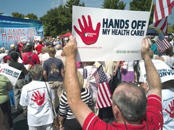 Противники реформы здравоохранения. Изображение с сайта healthcare.procon.org