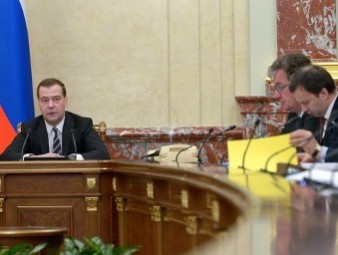 Правительство поручило обеспечить крымчан бесплатной медпомощью и медстрахованием Правительство поручило обеспечить крымчан бесплатной медпомощью и медстрахованием