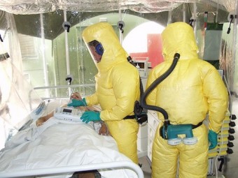 Экспериментальная вакцина против вируса Эбола показала безопасность на людях