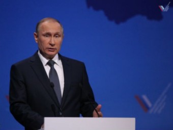 Путин призвал стимулировать врачей, работающих на селе