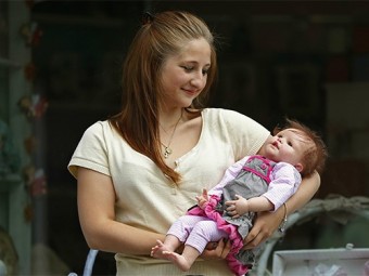 «Симулятора младенца» не помог сократить количество подростковых беременностей