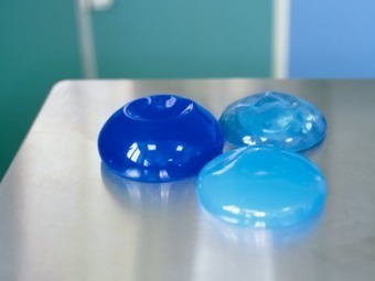 Имплантаты компании PIP, фото с сайта plasticsurgeryconfidential.com