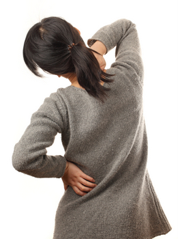 Почему болят плечи и спина