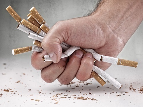 Последствия инсульта помогают бросить курить